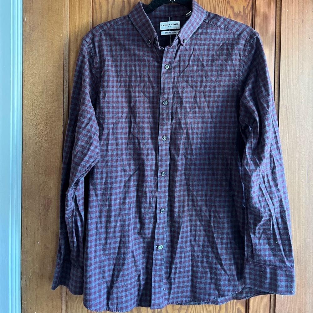Men’s checkered button up